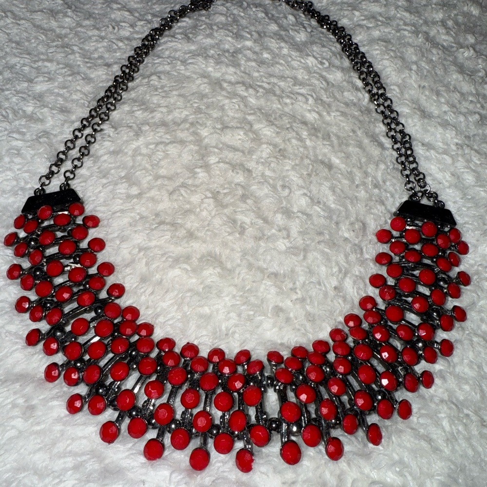 Elegant Red Statement Necklace
